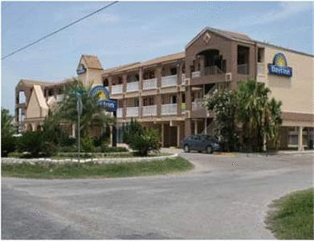 Days Inn By Wyndham Corpus Christi Beach Exteriör bild